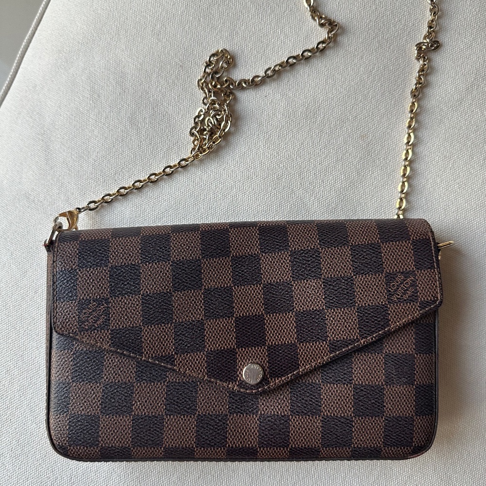 LOUIS VUITTON checkers Pochette Felicie Chain